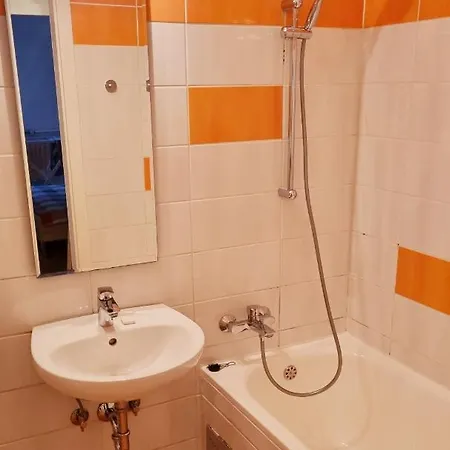 Thomas 028 Apartma *