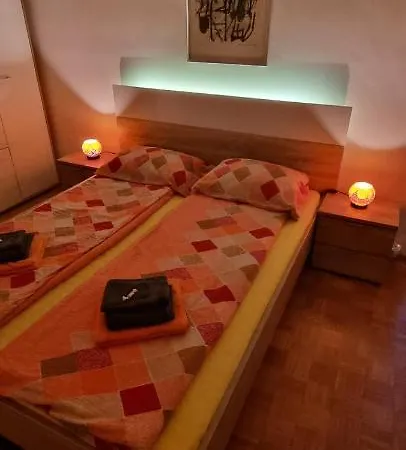 Thomas 028 Apartma *