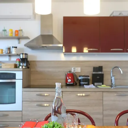 Apartman Thomas 028 *