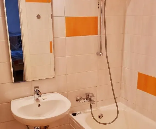 Thomas 028 Apartment *